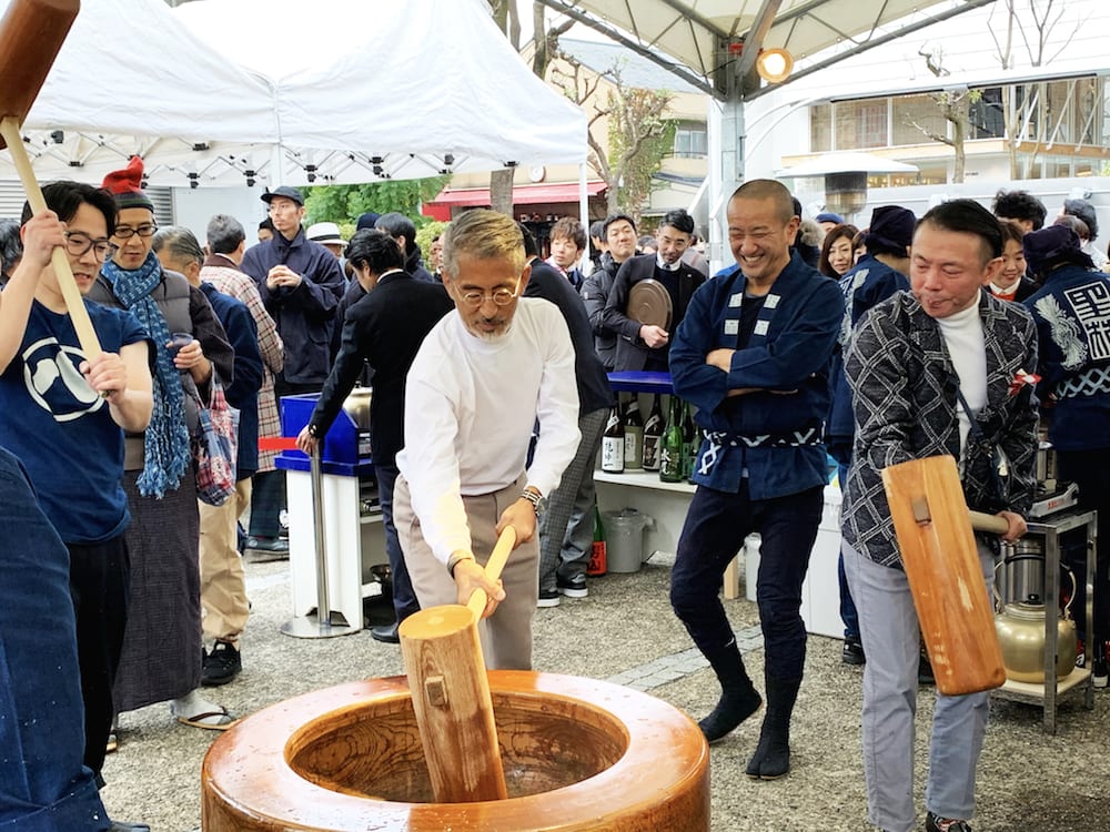 聖林公司 ハリウッドランチマーケットのお餅つき 岡田哲哉 グローブスペックス 代表 のブログ Houyhnhnm フイナム